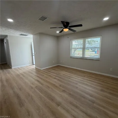 1403 Se 11th St, Cape Coral, Florida 33990