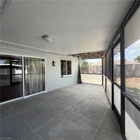 1403 Se 11th St, Cape Coral, Florida 33990