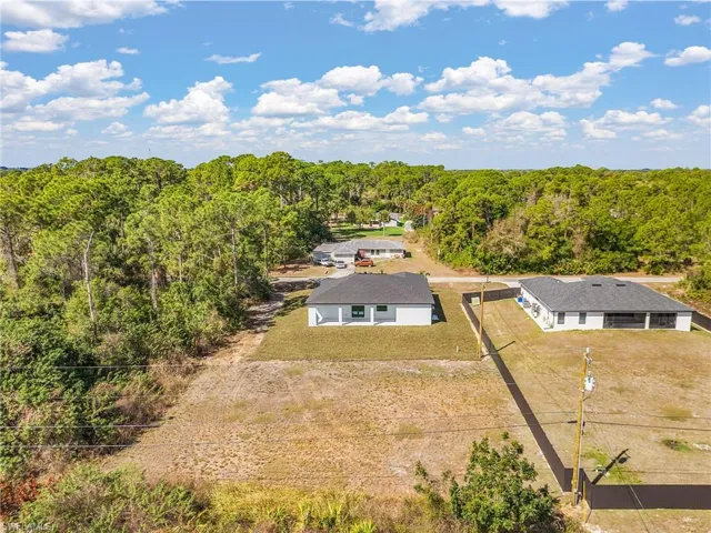 Aerial view of property and surrounding area
