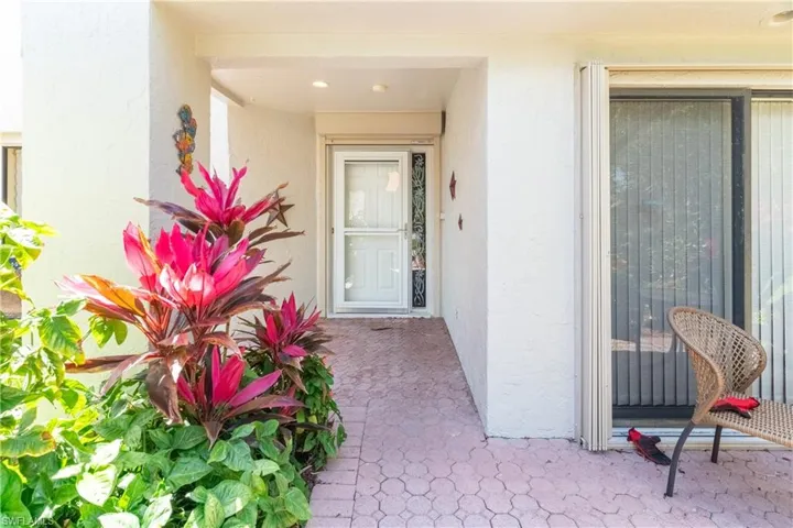 522  Beachwalk  CIR, Naples, FL 34108