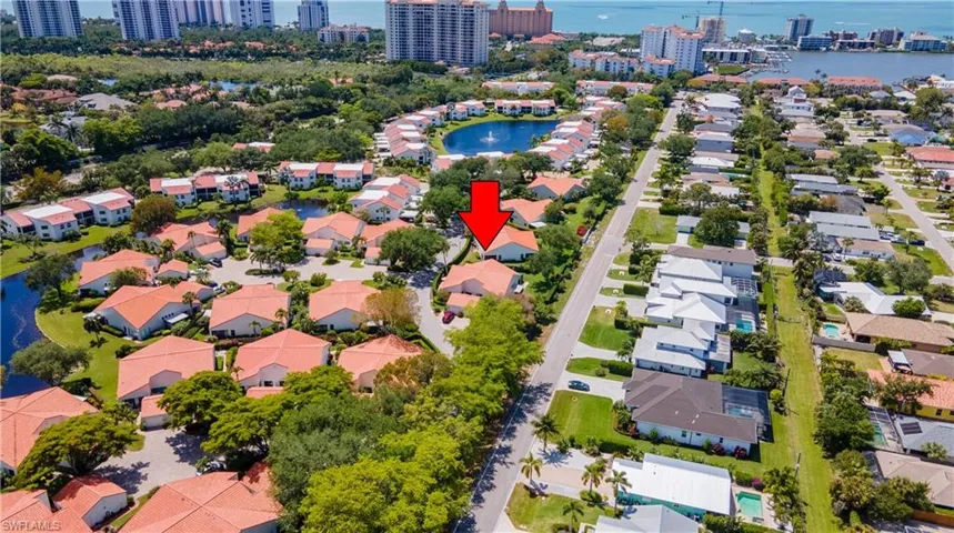 522  Beachwalk  CIR, Naples, FL 34108