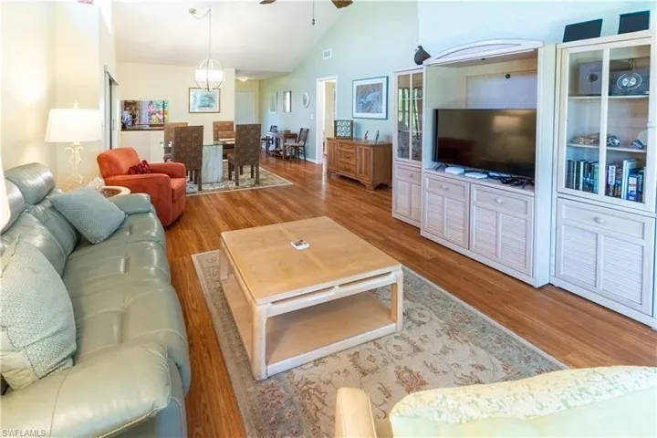 522  Beachwalk  CIR, Naples, FL 34108