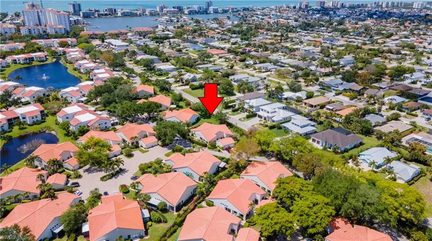 522  Beachwalk  CIR, Naples, FL 34108