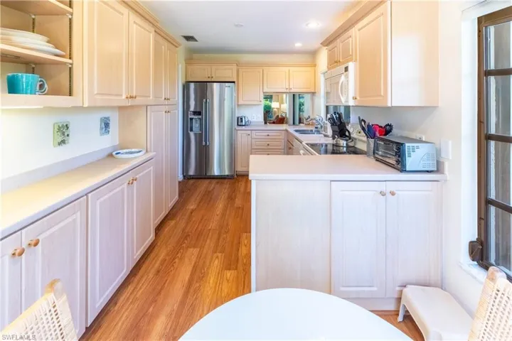 522  Beachwalk  CIR, Naples, FL 34108