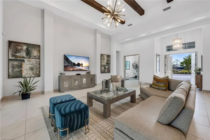 6184  Antigua  WAY, Naples, FL 34113