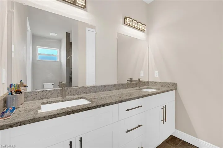 1049 Solar Ct, Labelle, Florida 33935
