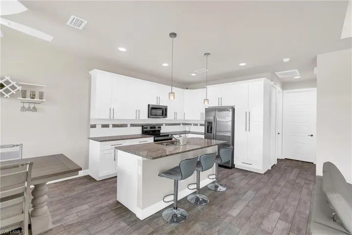 1049 Solar Ct, Labelle, Florida 33935
