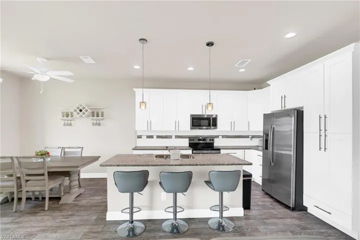 1049 Solar Ct, Labelle, Florida 33935
