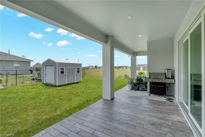 1049 Solar Ct, Labelle, Florida 33935