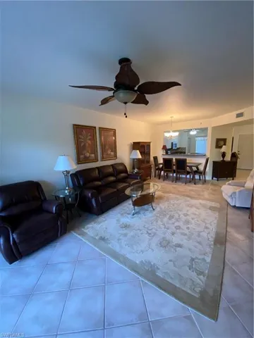 7831 Regal Huron Cir 105, Naples, Florida 34104