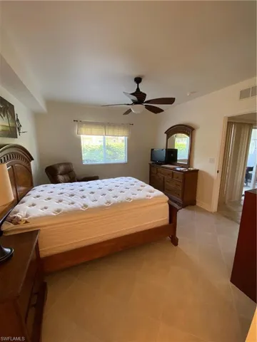 7831 Regal Huron Cir 105, Naples, Florida 34104
