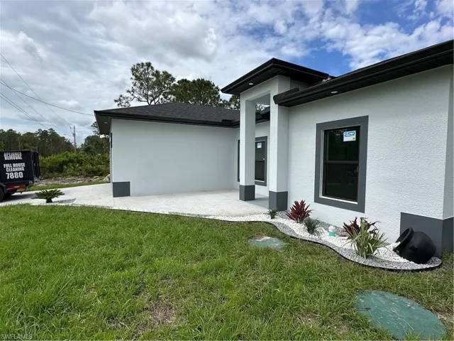 515 Hutton St E, Lehigh Acres, Florida 33974