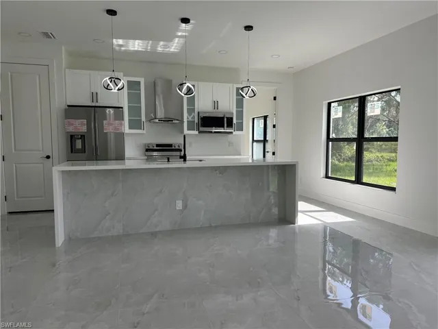 515 Hutton St E, Lehigh Acres, Florida 33974