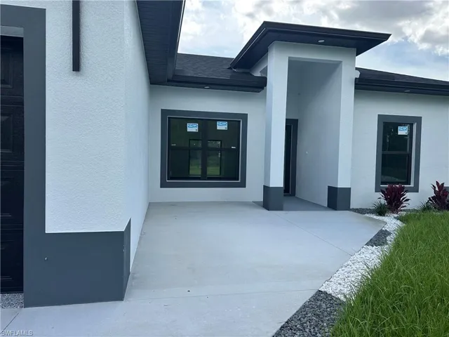 515 Hutton St E, Lehigh Acres, Florida 33974