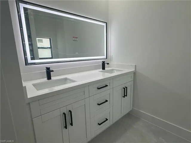 515 Hutton St E, Lehigh Acres, Florida 33974