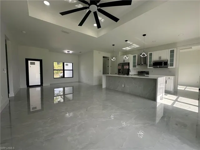 515 Hutton St E, Lehigh Acres, Florida 33974