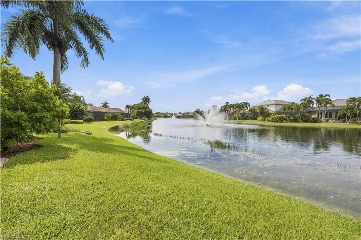 4995 Rustic Oaks Cir, Naples, Florida 34105