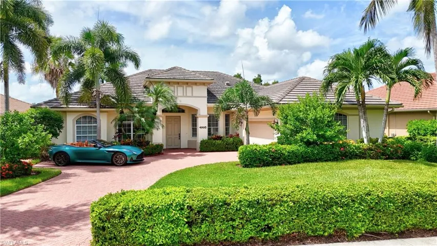 4995 Rustic Oaks Cir, Naples, Florida 34105