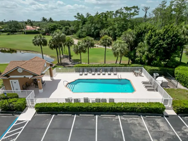Golf Villa Pool