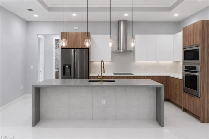498 Wilson Blvd S, Naples, Florida 34117