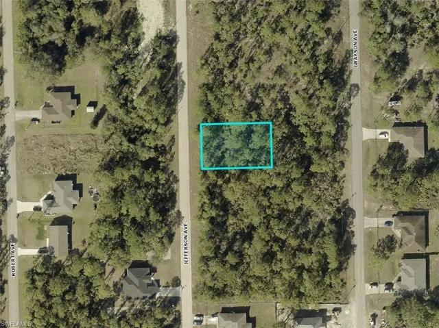2012 Jefferson Ave, Alva, Florida 33920