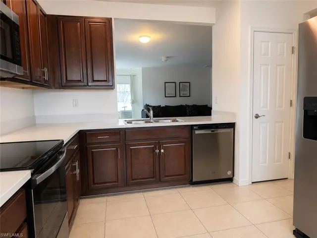 2624 Ne 7th Ave, Cape Coral, Florida 33909
