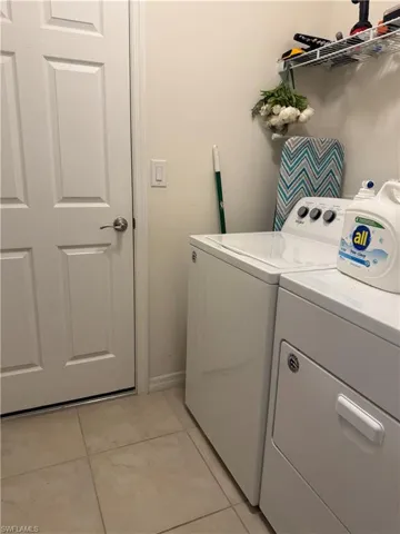 2624 Ne 7th Ave, Cape Coral, Florida 33909