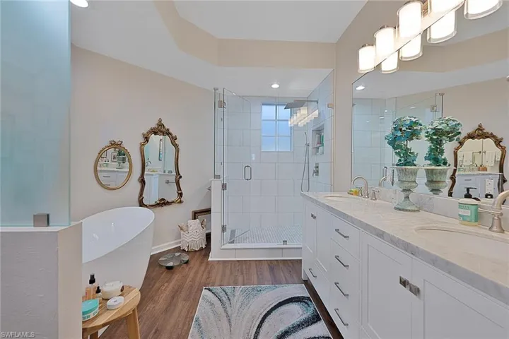 7132  Timberland  CIR, Naples, FL 34109
