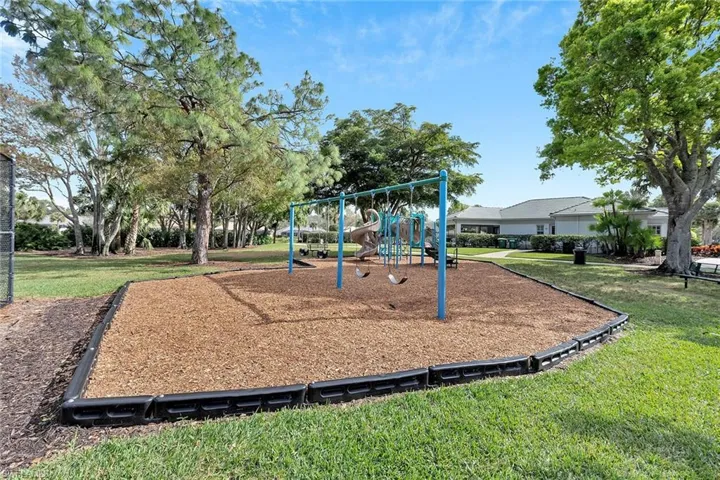 7132  Timberland  CIR, Naples, FL 34109