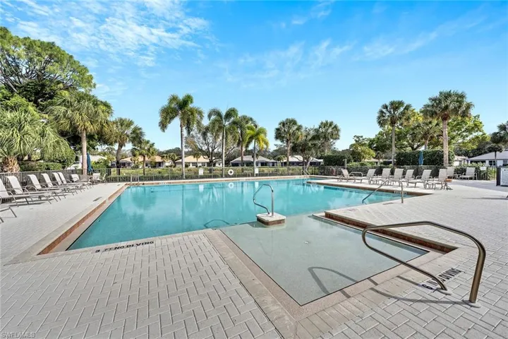 7132  Timberland  CIR, Naples, FL 34109