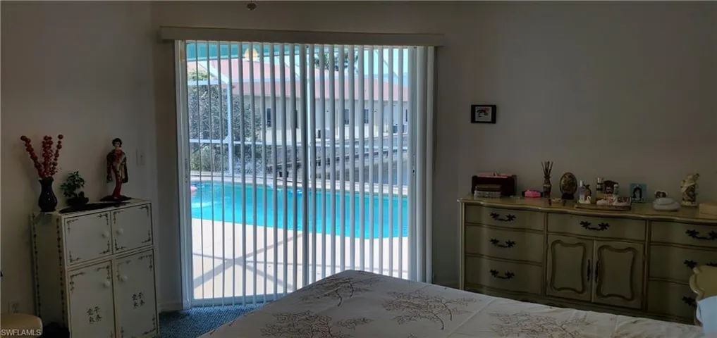 Bedroom with access to outside