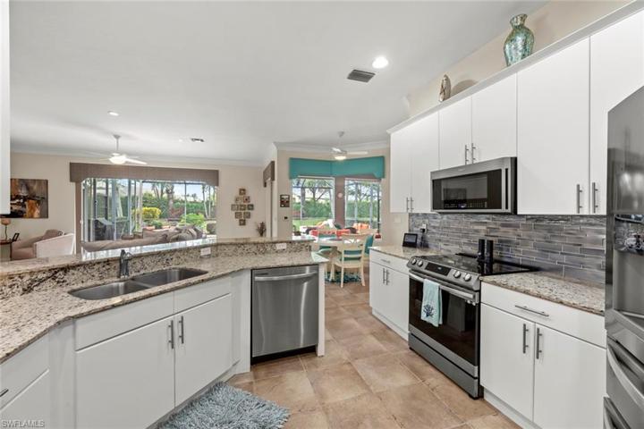 Kitchen looking towards breakfast nook