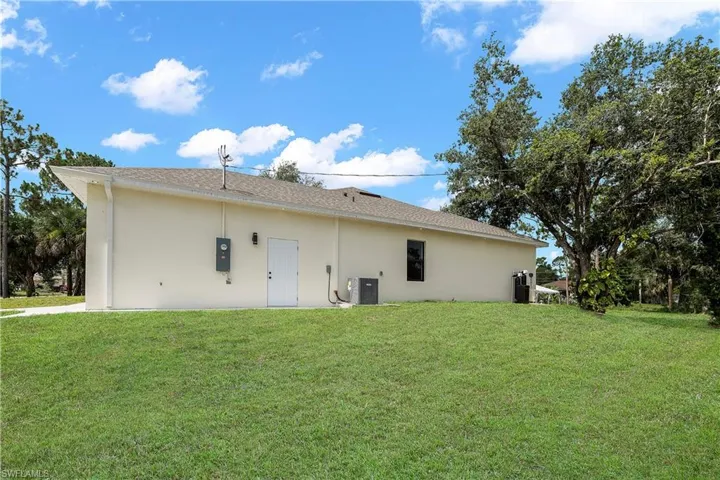 619 Sheldon Ave, Lehigh Acres, Florida 33936