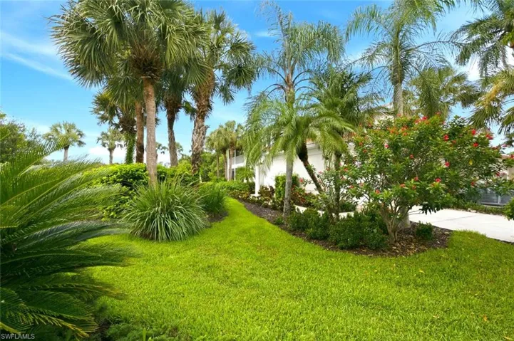 4825 Shinnecock Hills Ct 201, Naples, Florida 34112