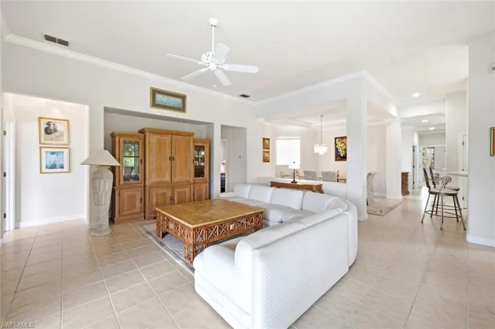 4825 Shinnecock Hills Ct 201, Naples, Florida 34112