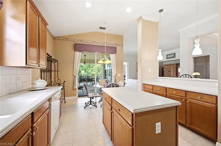 4825 Shinnecock Hills Ct 201, Naples, Florida 34112