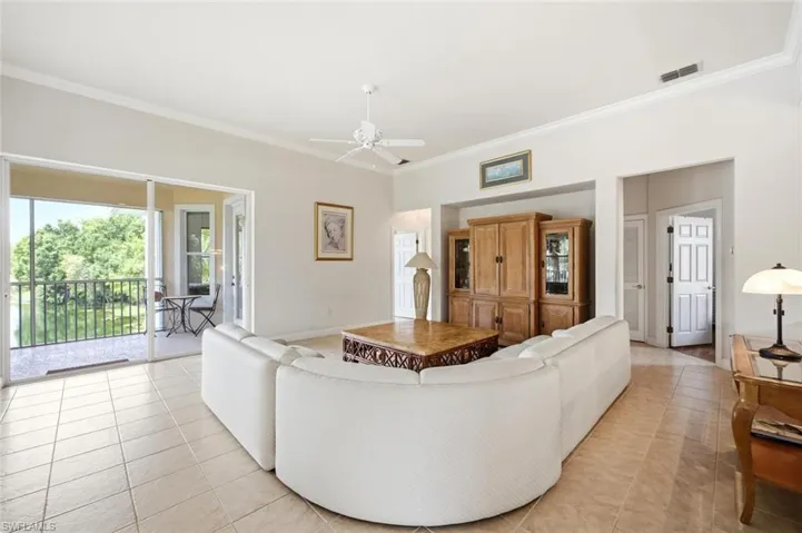 4825 Shinnecock Hills Ct 201, Naples, Florida 34112