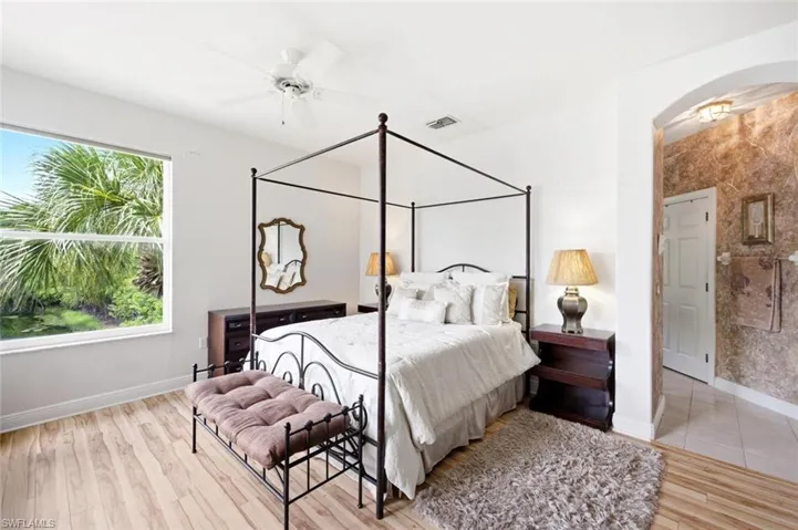 4825 Shinnecock Hills Ct 201, Naples, Florida 34112