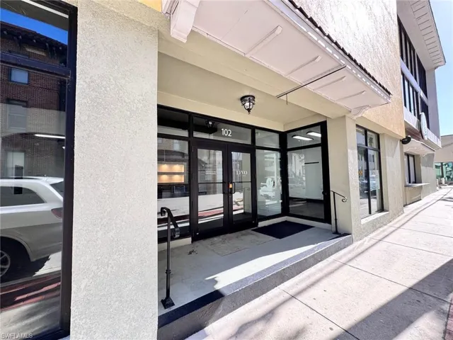 2400  1st  ST, Fort Myers, FL 33901