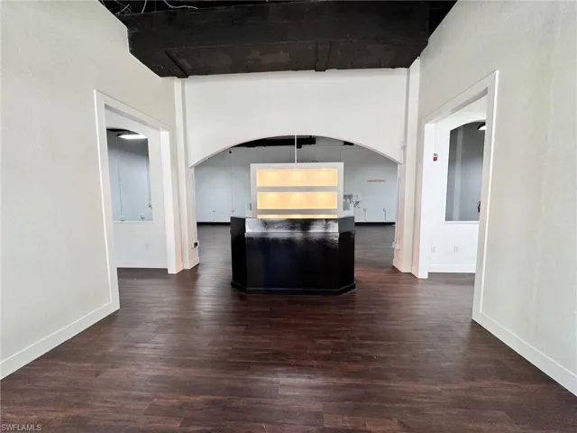 2400  1st  ST, Fort Myers, FL 33901