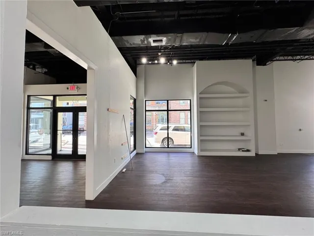 2400  1st  ST, Fort Myers, FL 33901
