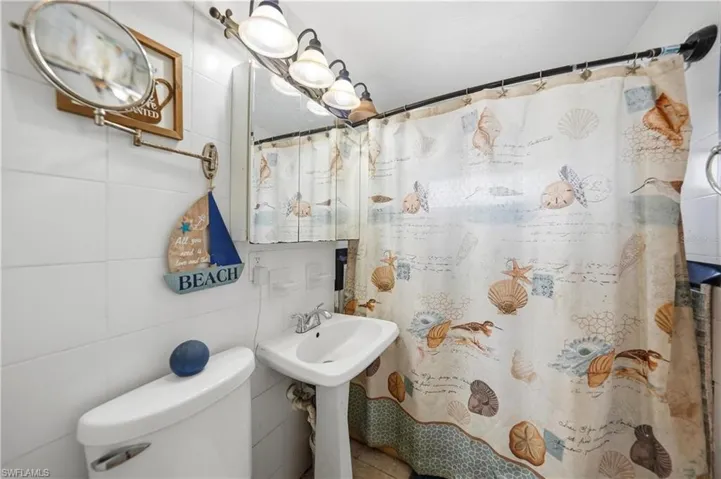 1201  Alabar  LN, Cape Coral, FL 33909