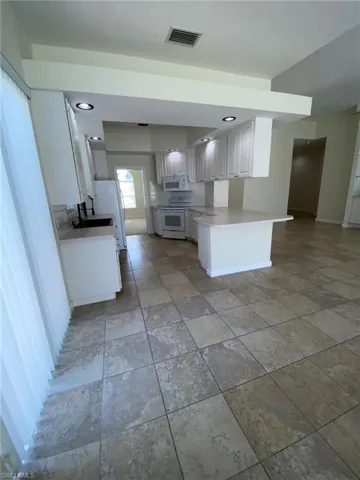 7617  Garibaldi  CT, Naples, FL 34114