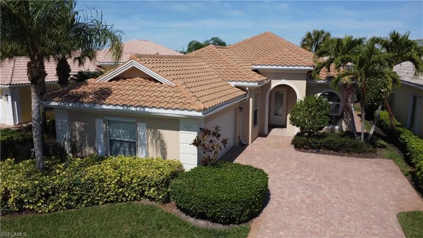 7617  Garibaldi  CT, Naples, FL 34114