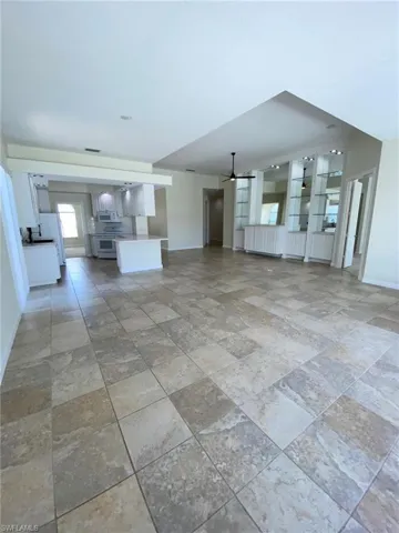 7617  Garibaldi  CT, Naples, FL 34114