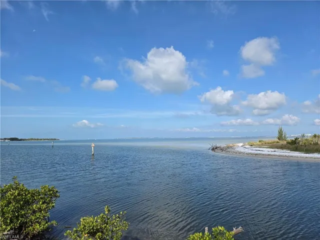 18420 Old Pelican Bay Dr, Fort Myers Beach, Florida 33931