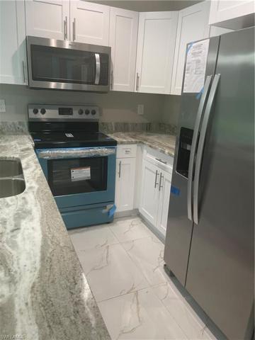 2805/2807  Gilbert S AVE, Lehigh Acres, FL 33973