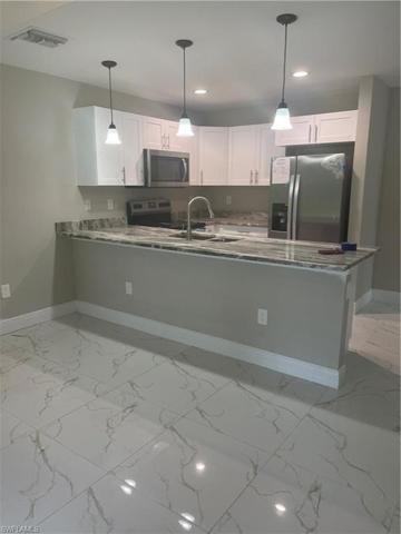 2805/2807  Gilbert S AVE, Lehigh Acres, FL 33973