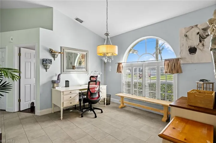Office Space / Formal Dining Room