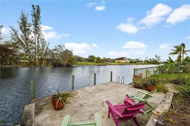Beautiful WIDE canal